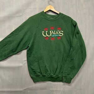 Fruit of the Loom Wales Cymru Green Sweatshirt Women L Welsh Dragon Embroidered